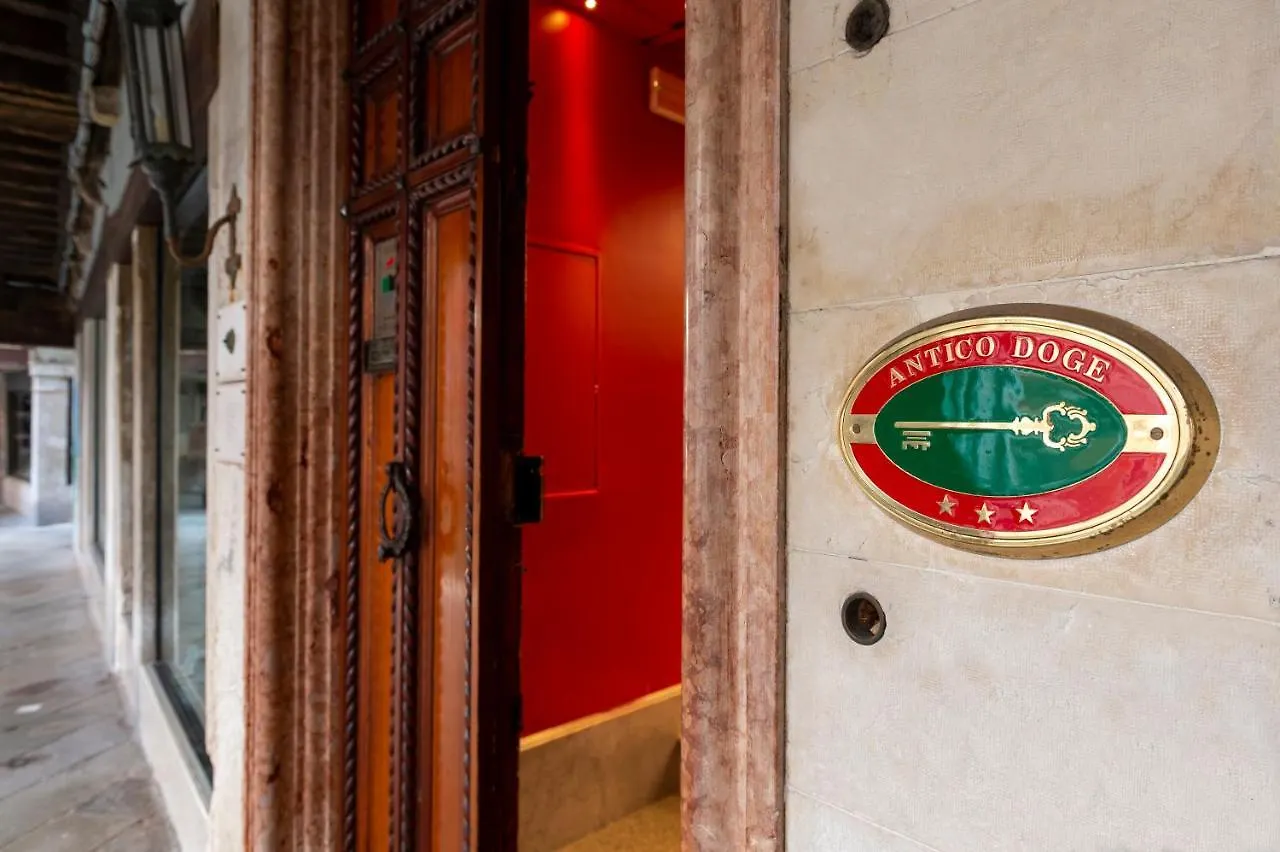 ונציה Hotel Antico Doge - A Member Of Elizabeth Hotel Group