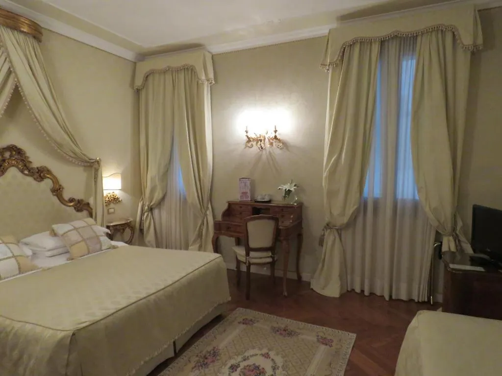 ונציה Hotel Antico Doge - A Member Of Elizabeth Hotel Group