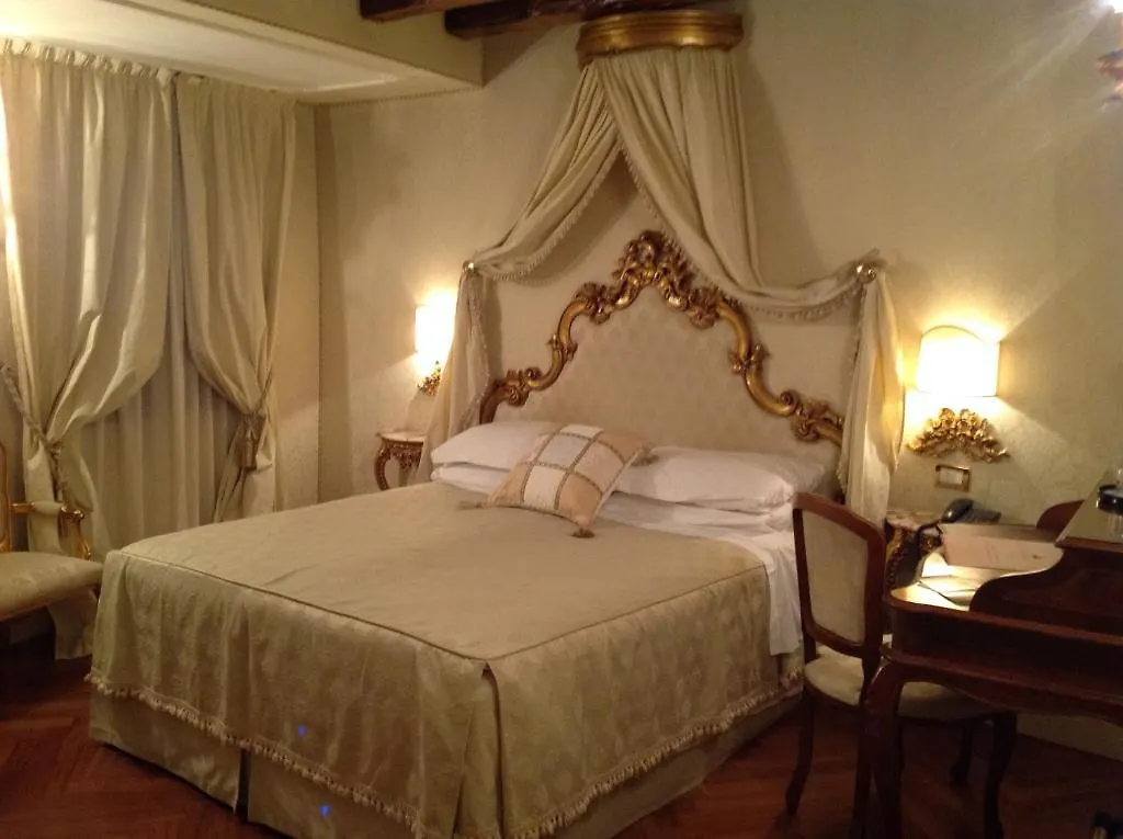 ונציה Hotel Antico Doge - A Member Of Elizabeth Hotel Group 3*,  איטליה