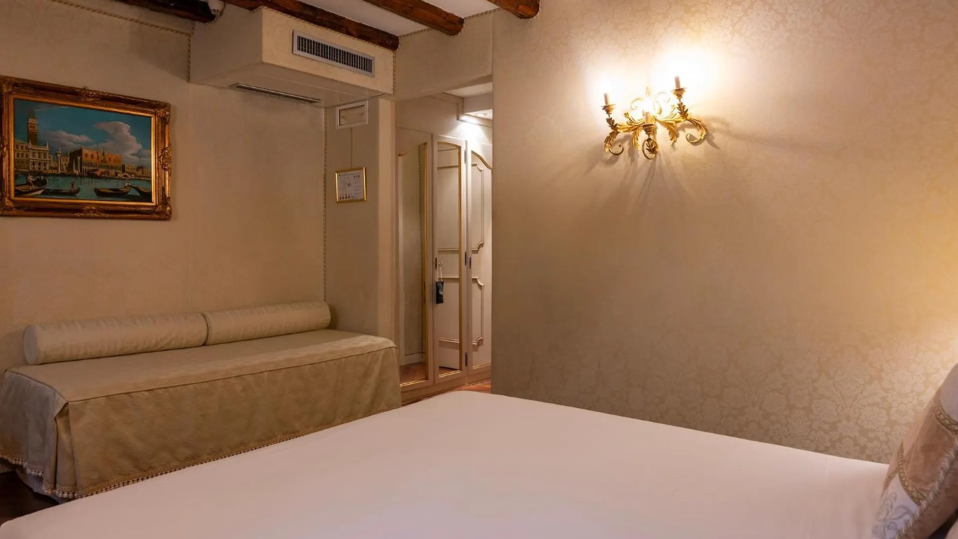 ונציה Hotel Antico Doge - A Member Of Elizabeth Hotel Group 3*,  איטליה